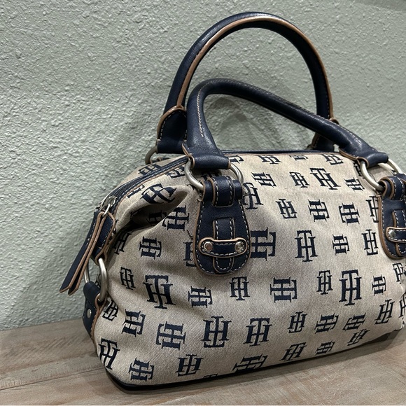 Vintage Authentic Tommy Hilfiger Satchel Handbag - Picture 2 of 10